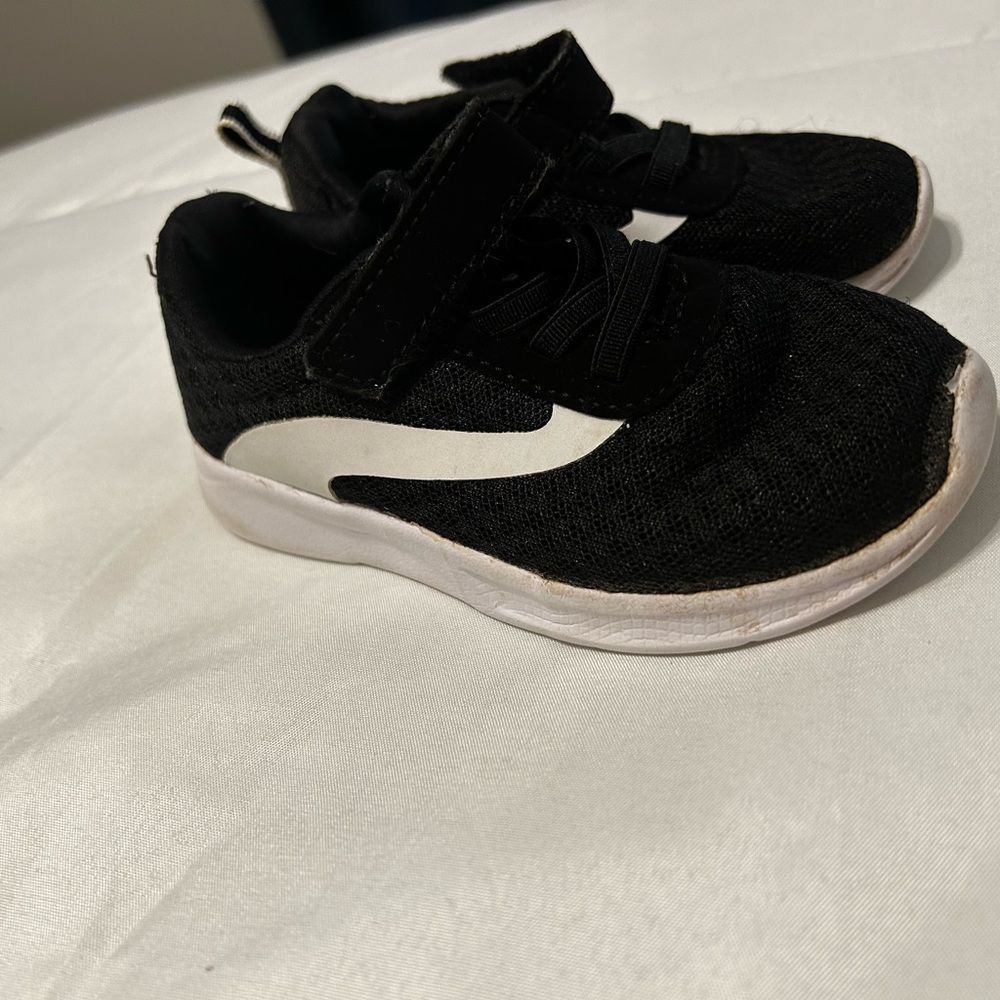 Toddler Sneakers - Picture 3 of 5
